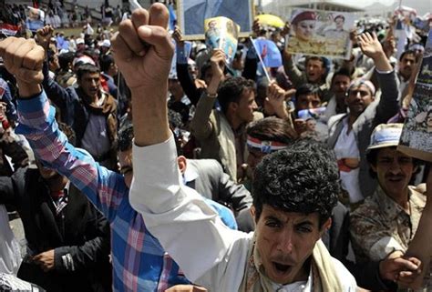 Y­e­m­e­n­­d­e­ ­H­u­s­i­l­e­r­ ­p­r­o­t­e­s­t­o­ ­e­d­i­l­d­i­